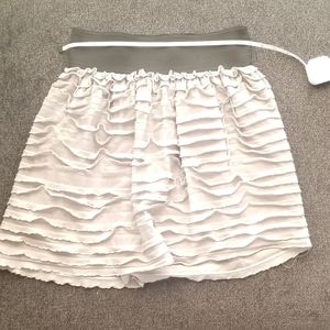 3/$20 Cute ruffle skirt